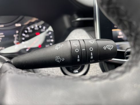 Used 2024 Jeep Compass Latitude image 20