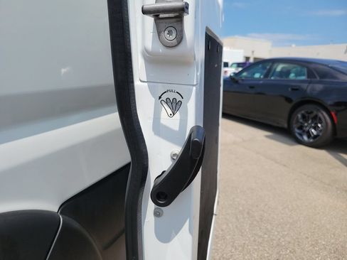 Used 2025 RAM ProMaster 3500 w/ Convenience Group FWD image 11
