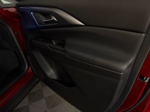 Used 2025 Chevrolet Equinox EV LT w/ Convenience Package image 35