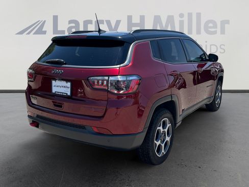 Used 2022 Jeep Compass Trailhawk w/ Sun and Sound Group AWD/4WD image 5