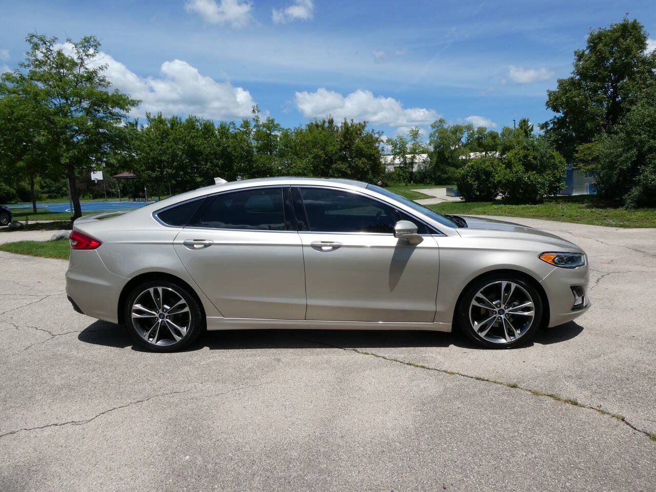 Used 2019 Ford Fusion Titanium AWD/4WD image 4