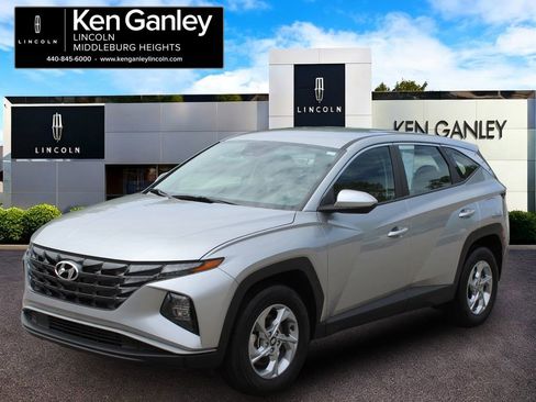 Used 2024 Hyundai Tucson SE AWD/4WD image 3