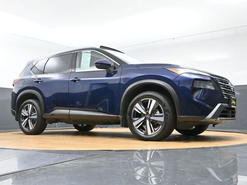 Used 2024 Nissan Rogue SL w/ SL Premium Package image 49