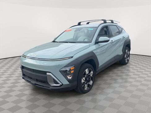 Used 2024 Hyundai Kona SEL image 3