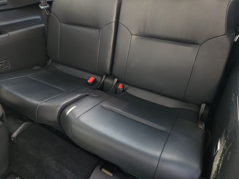 Used 2025 Mitsubishi Outlander SE AWD/4WD image 33