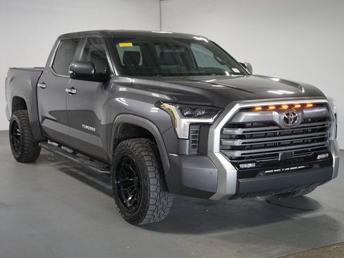 Used 2025 Toyota Tundra Limited image 3