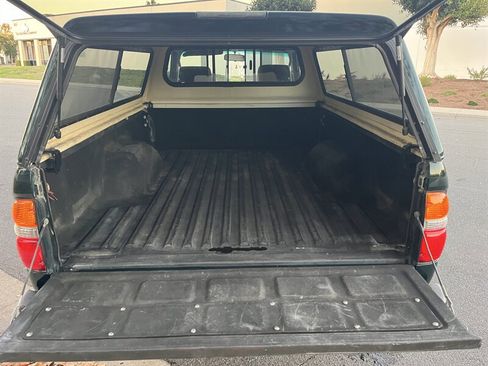 Used 2003 Toyota Tacoma 2WD Regular Cab image 8