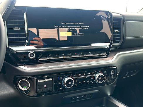 New 2025 GMC Sierra 2500 SLT w/ Texas SLT Premium Package image 24