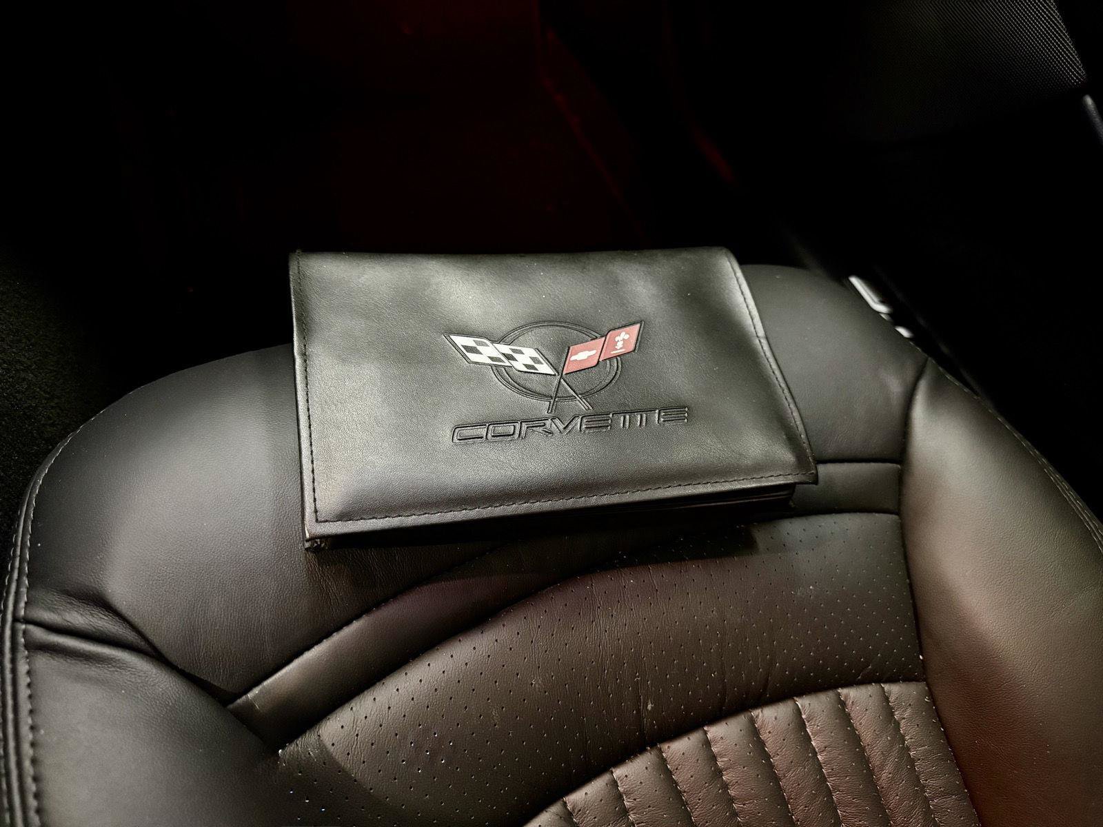 Used 2004 Chevrolet Corvette Coupe RWD image 26
