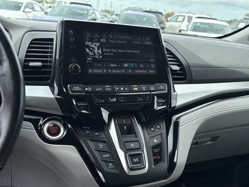 Certified 2018 Honda Odyssey Elite image 28