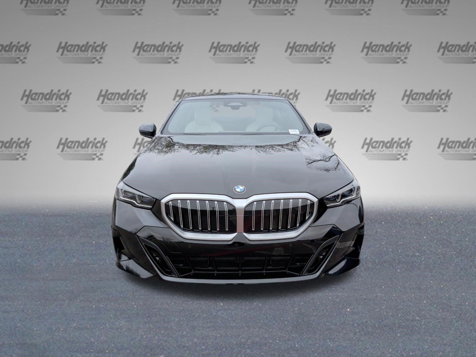 Certified 2026 BMW 530i xDrive w/ M Sport Package AWD/4WD image 5