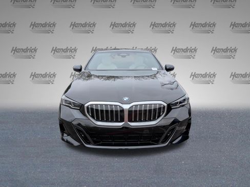 Used 2026 BMW 530i xDrive w/ M Sport Package AWD/4WD image 5