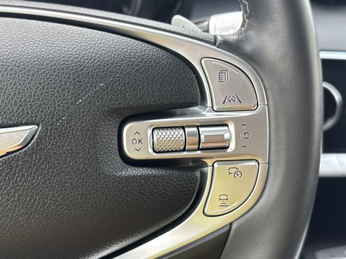 Used 2025 Genesis GV70 2.5T AWD/4WD image 17