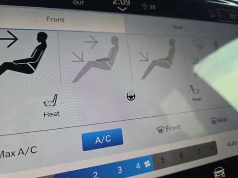 New 2026 Chrysler Pacifica Select image 7