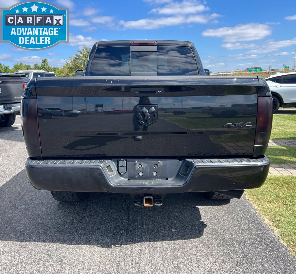 Used 2018 RAM 1500 Express w/ Black Ram 1500 Express Group AWD/4WD image 4