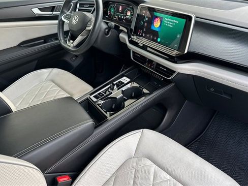 Used 2024 Volkswagen Atlas Cross Sport SEL Premium R-Line image 19