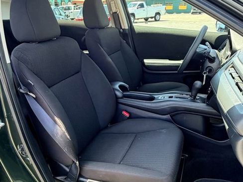 Used 2017 Honda HR-V LX image 19