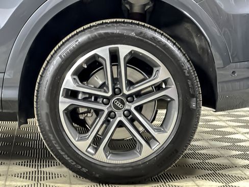 Used 2025 Audi Q5 Premium w/ 19" Wheel Package image 25