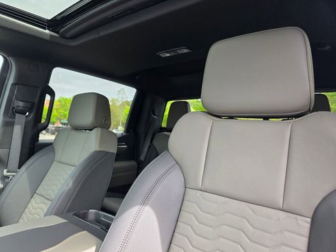 New 2026 Chevrolet Silverado 1500 ZR2 AWD/4WD image 11