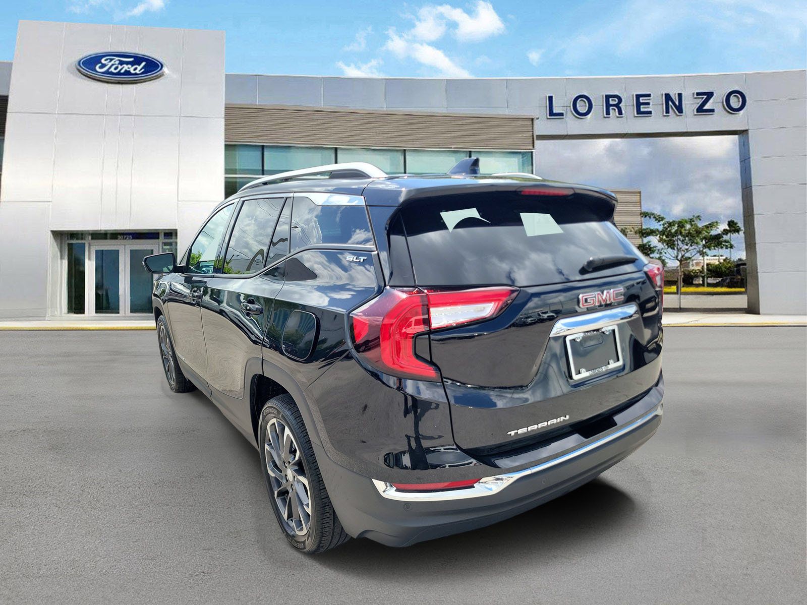 Used 2024 GMC Terrain SLT FWD image 7