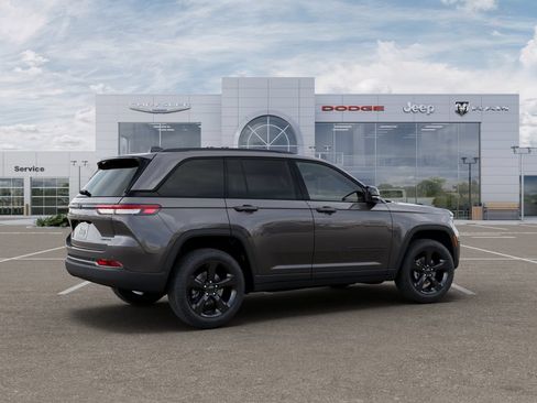 New 2025 Jeep Grand Cherokee Limited w/ Black Appearance Package AWD/4WD image 4