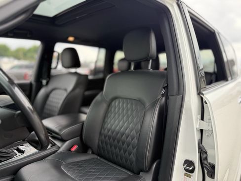 Used 2024 INFINITI QX80 Sensory w/ All-Season Package AWD/4WD image 23