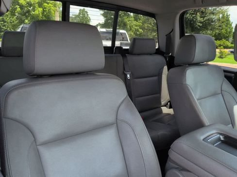 Used 2018 Chevrolet Silverado 1500 LTZ RWD image 7