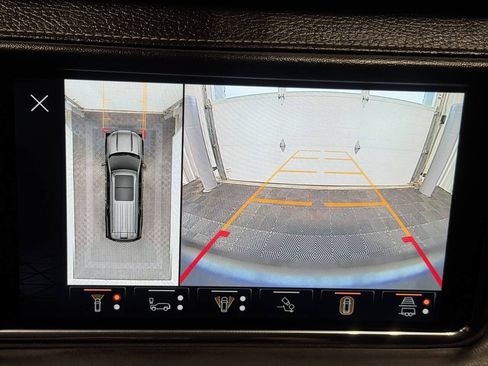 Used 2023 GMC Yukon Denali Ultimate AWD/4WD image 42