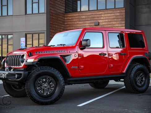 Used 2025 Jeep Wrangler Unlimited Rubicon 392 image 4