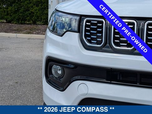 Used 2026 Jeep Compass Limited AWD/4WD image 10