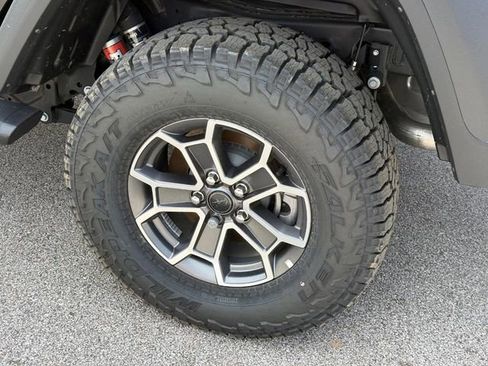 New 2025 Jeep Gladiator Mojave w/ Safety Group AWD/4WD image 8