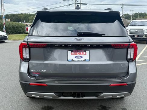 New 2025 Ford Explorer Active w/ Active Comfort Package RWD image 4