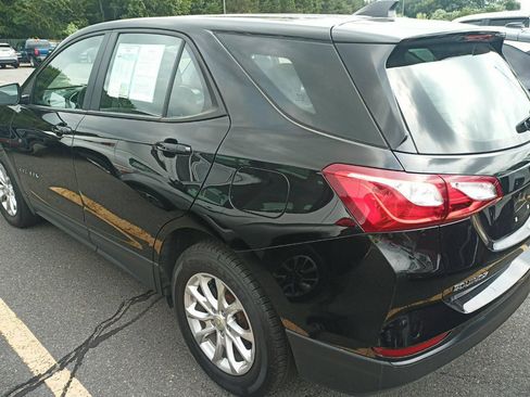 Used 2020 Chevrolet Equinox LS AWD/4WD image 2
