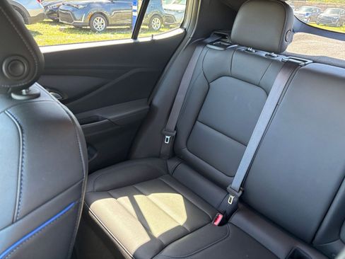 Used 2025 Buick Envista Sport Touring image 39