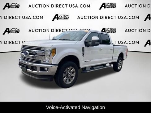 Used 2017 Ford F250 Lariat w/ Lariat Ultimate Package AWD/4WD image 2