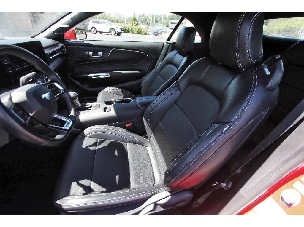 Used 2025 Ford Mustang Convertible RWD image 10