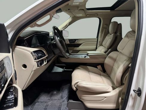 Certified 2021 Lincoln Navigator Reserve AWD/4WD image 5