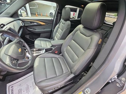 Used 2023 Chevrolet TrailBlazer ACTIV w/ Sun and Liftgate Package FWD image 21
