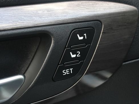 Used 2021 Toyota Highlander Platinum AWD/4WD image 37