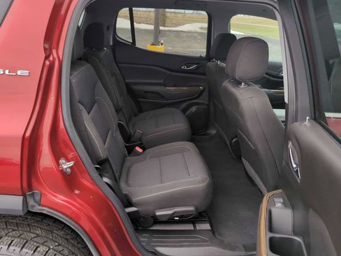 Used 2023 GMC Acadia SLE w/ Driver Convenience Package image 25
