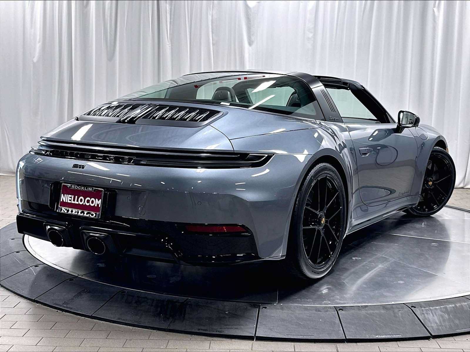 Used 2026 Porsche 911 Targa 4 GTS AWD/4WD image 9