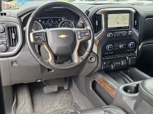 Used 2021 Chevrolet Silverado 1500 High Country w/ Technology Package AWD/4WD image 36