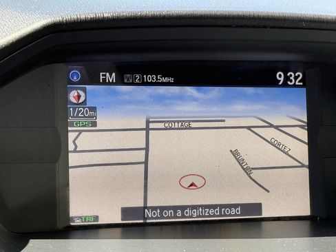 Used 2014 Honda Odyssey Touring Elite image 11