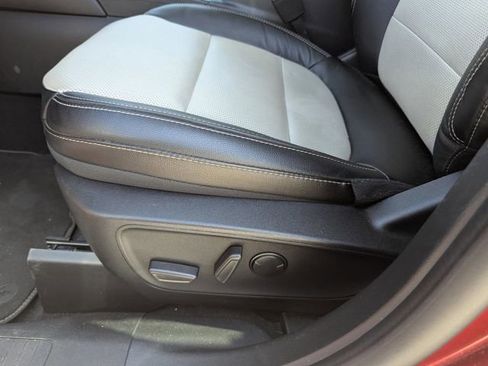 Used 2022 Ford Escape Titanium w/ Titanium Premium Package FWD image 29