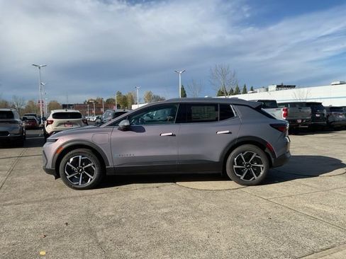 New 2026 Chevrolet Equinox EV LT image 6