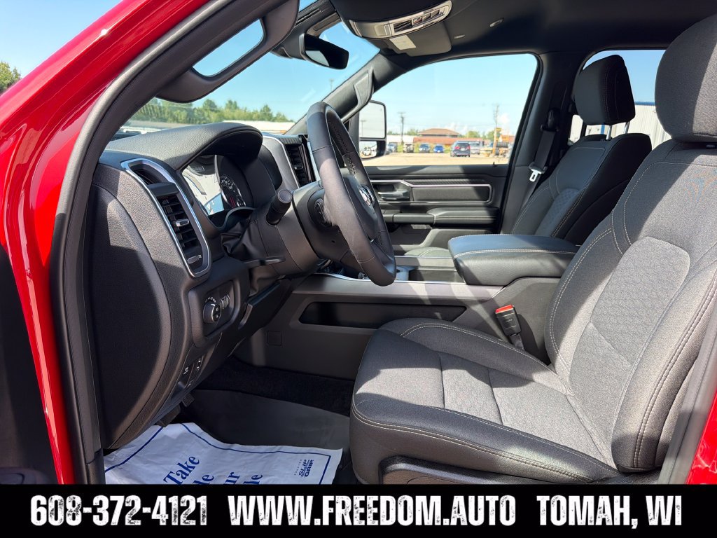 Used 2025 RAM 1500 Big Horn AWD/4WD image 23