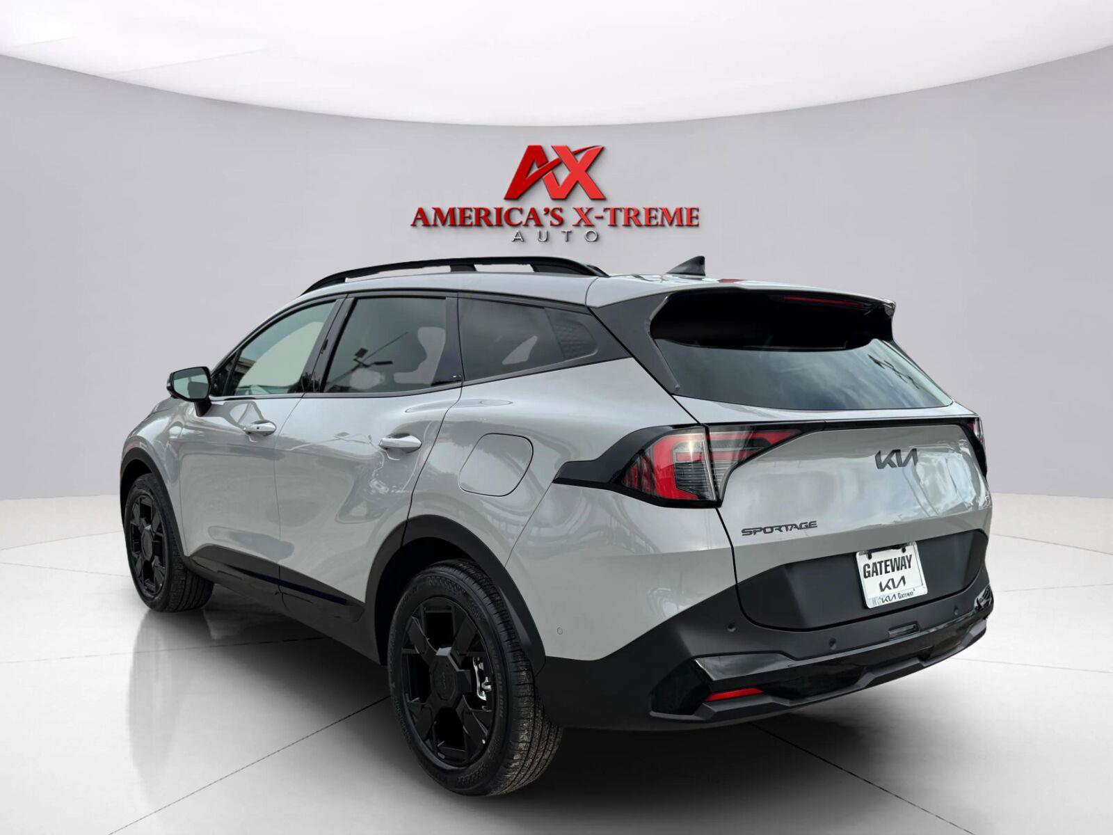 Used 2026 Kia Sportage X-Line w/ X-Line Technology Package AWD/4WD image 4