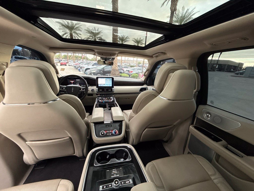 Used 2020 Lincoln Navigator Reserve w/ Luxury Package AWD/4WD image 14