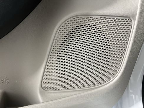 Used 2019 Chrysler Pacifica Limited FWD image 25