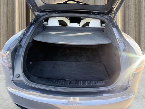 Used 2021 Tesla Model S Plaid image 8